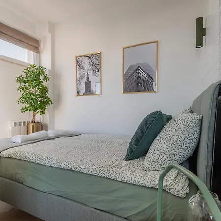 Tamka Center Z Widokiem Na Warszawe Varsavia