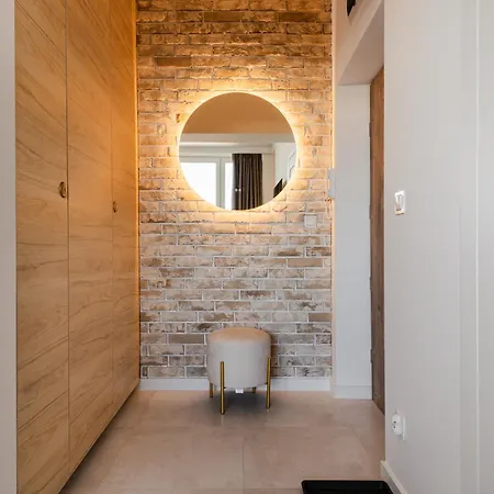 Tamka Center Z Widokiem Na Warszawe *