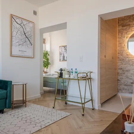 Tamka Center Z Widokiem Na Warszawe