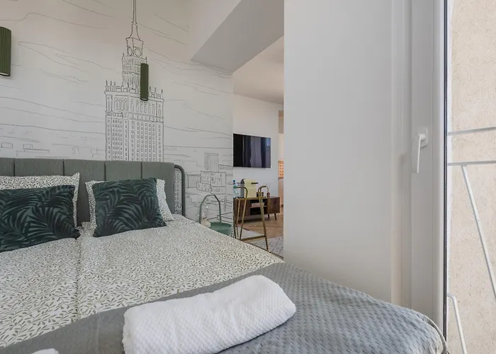 Tamka Center Z Widokiem Na Warszawe